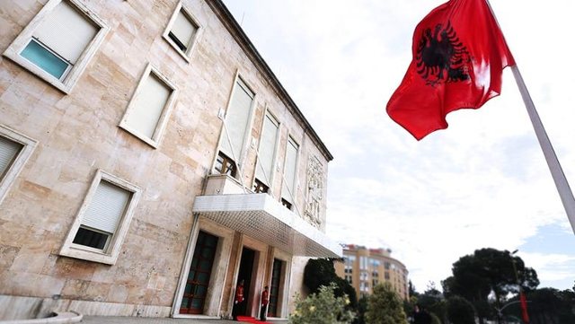 VKM/ Ngrihet Inspektorati Qendror i Arsimit Parauniversitar, n&euml; var&euml;si