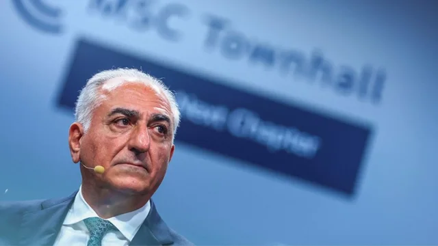 Reagon djali i Shahut t&euml; fundit t&euml; Iranit, Reza Pahlavi: Goditja