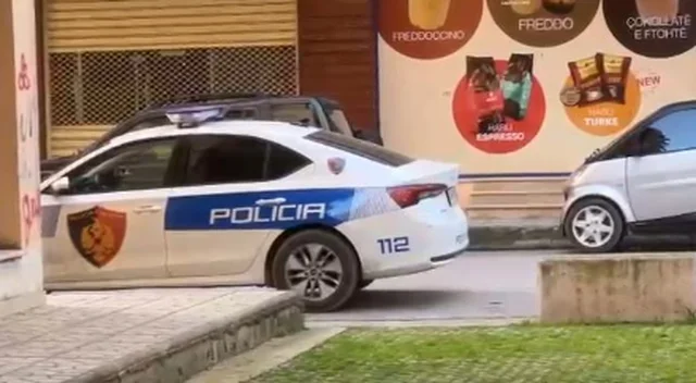 P&euml;rplasi q&euml;llimisht nj&euml; &ccedil;ift bashk&euml;short&euml;sh me