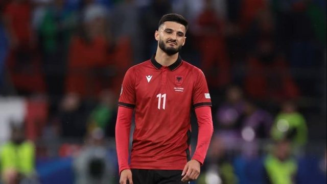 'Alarm' p&euml;r Komb&euml;taren, trajneri Parker tregon gjendjen e