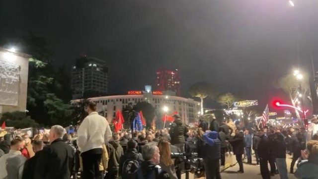 Protesta-marshim e PD, skenari ndryshe i opozit&euml;s! Xhiro nga kryeministria