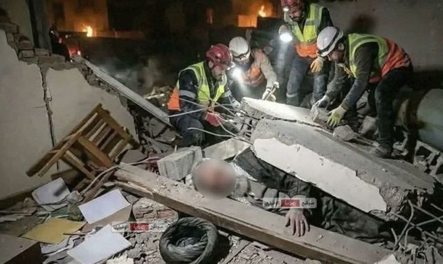 U godit nga raketat e SHBA, publikohet fotoja e Ali Khameneit nën