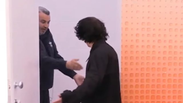 Çfarë do të ndodhë me ta  Dy banorët e BBV 5 futen në tualet së bashku