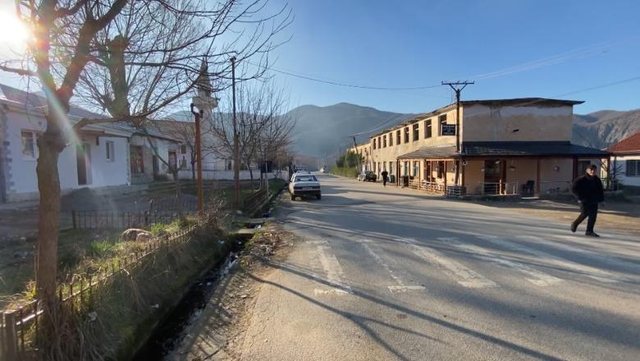 Emigrim masiv n&euml; Kuk&euml;s! Nj&euml;sia Administrative Malzi kishte 13