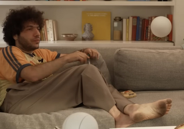 FOTO/ U kritikua për higjienën e tij pas përhapjes së