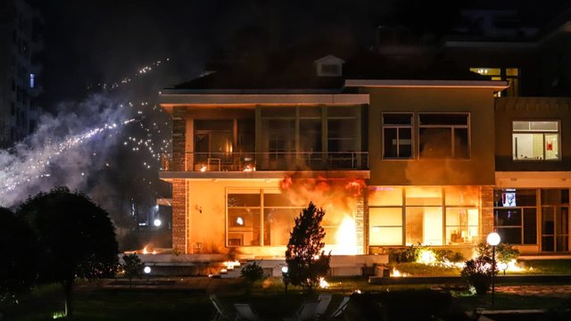 "E drejta për të demonstruar nuk justifikon dhunën"/