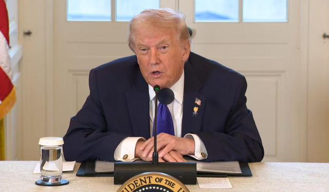 Trump zotohet t&euml; 'hakmerret' p&euml;r trupat e r&euml;n&euml;