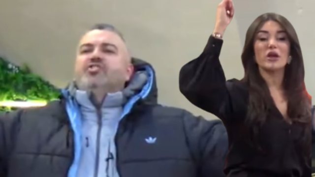 &ldquo;Juela kujdes ku fut dor&euml;n...&rdquo;/ Rogerti i kthehet ashp&euml;r