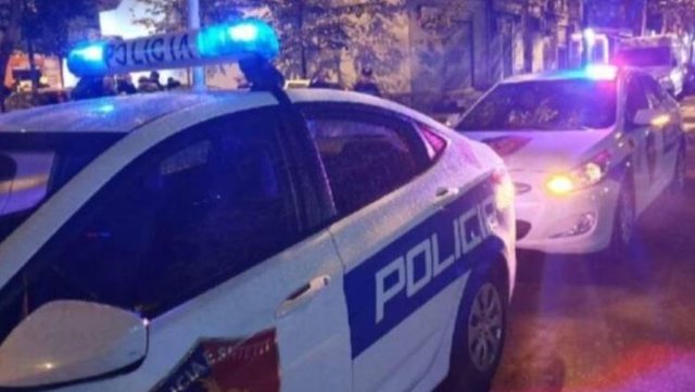 &Ccedil;ant&euml; e dyshimt&euml; pran&euml; Galeris&euml; n&euml; Tiran&euml;,