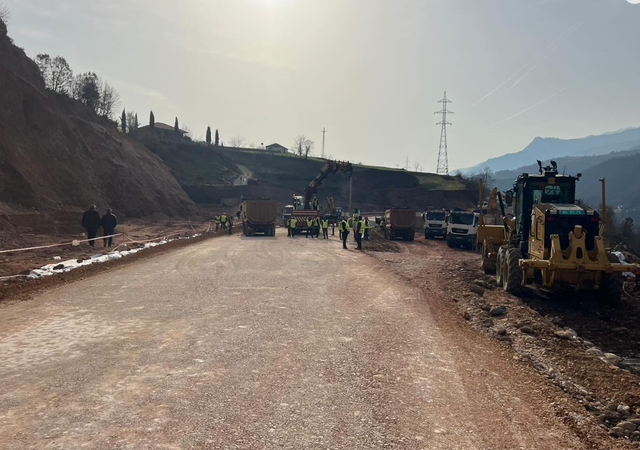 Pas 11 dit&euml;sh bllokim, ARRSH: Aksi Librazhd-Prrenjas hapet sot n&euml;