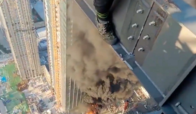 Pun&euml;tor&euml;t kinez&euml; n&euml; Tel Aviv p&euml;rjetojn&euml; momente