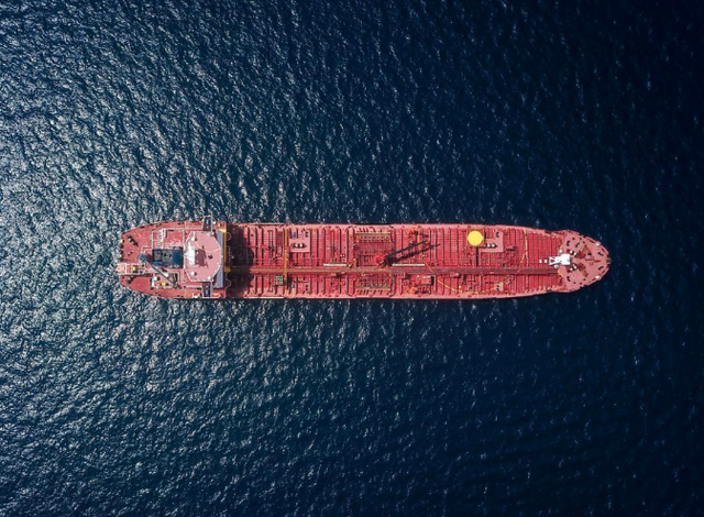 Lufta bllokon trafikun detar në Gjirin Persik, 3.000 anije të