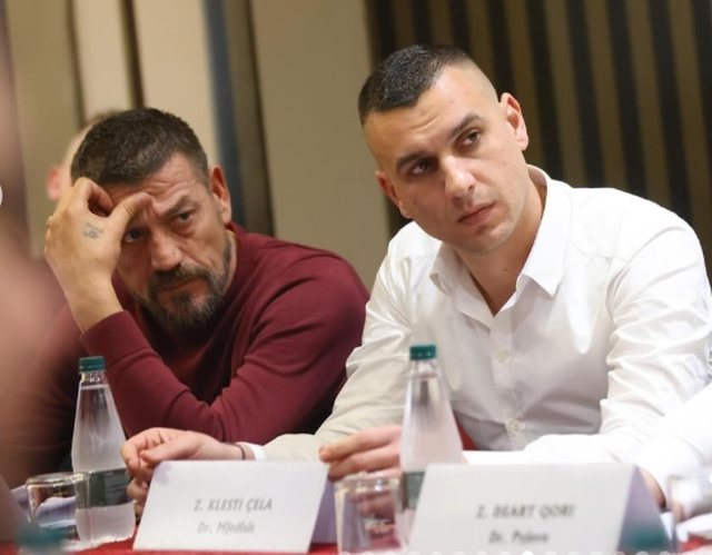 Konflikt fizik brenda zyrave t&euml; shtetit, reagon IKMT: Pezulluam dy