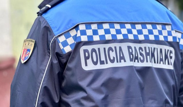 EMRAT/ Plas grushti mes koleg&euml;sh n&euml; Policin&euml; Bashkiake