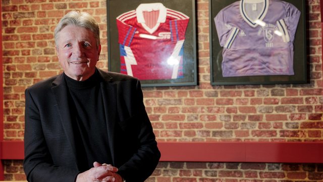 Arrestohet n&euml; Amsterdam djali i ish-trajnerit t&euml; komb&euml;tares