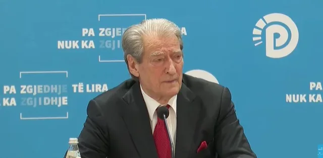 Berisha zbulon DAT&Euml;N e protest&euml;s s&euml; radh&euml;s komb&euml;tare