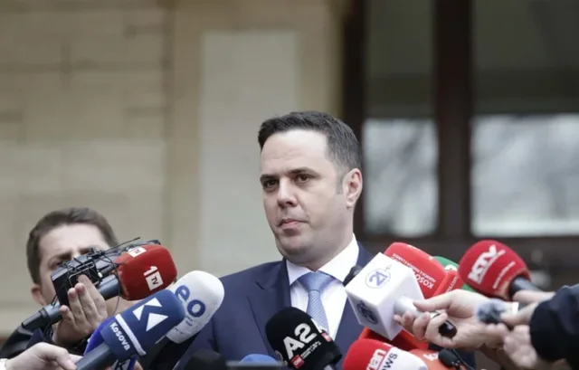 LVV propozoi Glauk Konjufc&euml;n p&euml;r President, reagon LDK: Vendi rrezikon