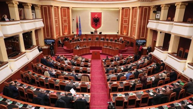 U dekretuan sot nga Presidenti Begaj, ministrat e rinj pritet t&euml; votohen