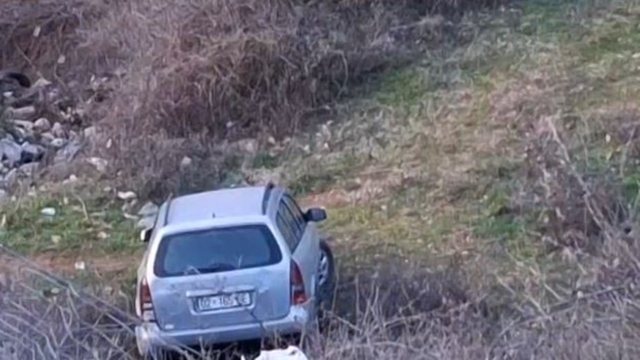 Aksident n&euml; aksin Morin&euml;&ndash;Kuk&euml;s! Makina del nga autostrada