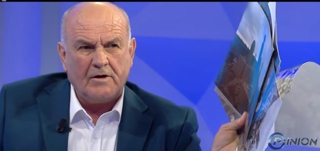 FOTO/ Debati televiziv degradon n&euml; akte dhune mes vet&euml; banor&euml;ve