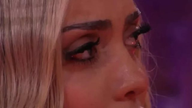 &Ccedil;far&euml; ndodhi? Brikena shp&euml;rthen n&euml; lot gjat&euml;