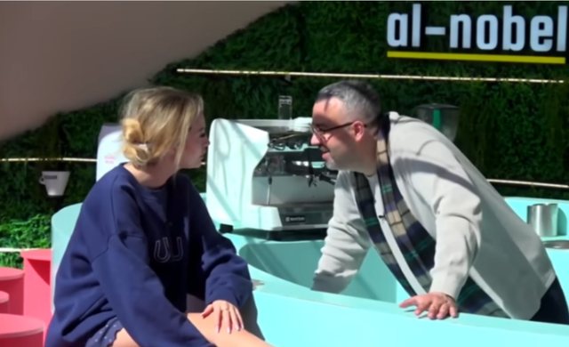 &ldquo;Ashtu mund t&euml; t&euml; puth edhe un&euml;...&rdquo;/ Selin i kthehet