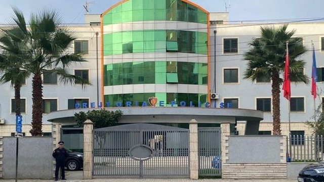 K&euml;rc&euml;noi me arm&euml; zjarri dy persona, policia i jep fund