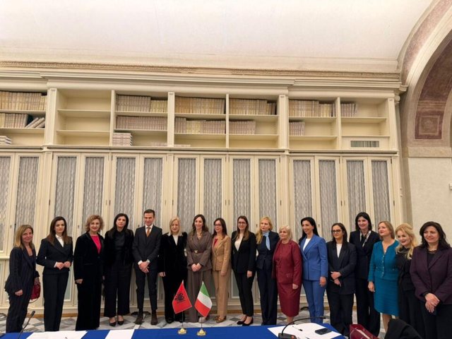 Delegacioni i Kuvendit t&euml; Shqip&euml;ris&euml; zhvillon takim n&euml;