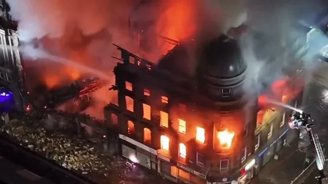Zjarr i madh në Stacionin Qendror të Glasgout, shembet pjesërisht