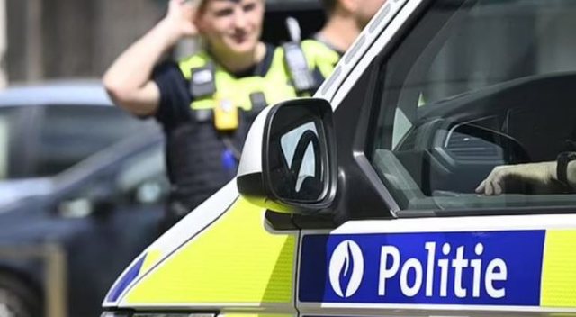 Shp&euml;rthim n&euml; nj&euml; sinagog&euml; n&euml; Belgjik&euml;, policia