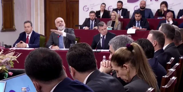 &ldquo;Belinda, prind i vet&euml;m i nj&euml; vajze minorene&rdquo;, Rama