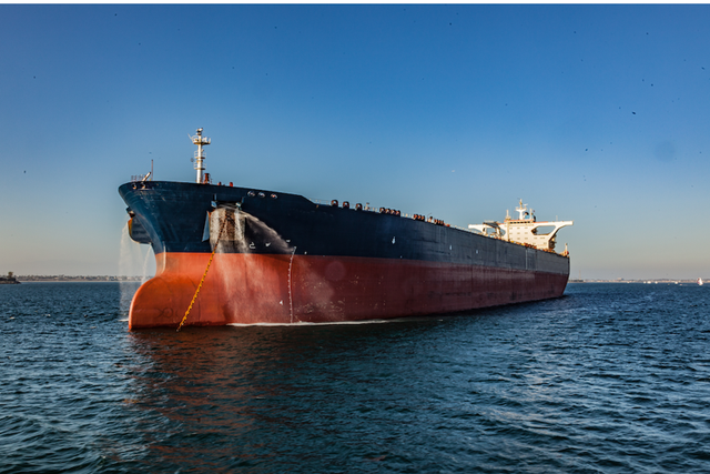 Ku ndodhet Kharg &ndash; ishulli i vog&euml;l q&euml; kontrollon fatin e