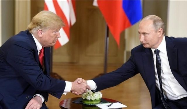 Kremlini zbardh bised&euml;n, &ccedil;far&euml; u diskutua mes Trump dhe Putin