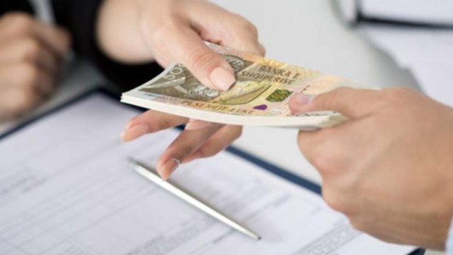 Kredit&euml; me probleme rritje e leht&euml; n&euml; janar! Bie