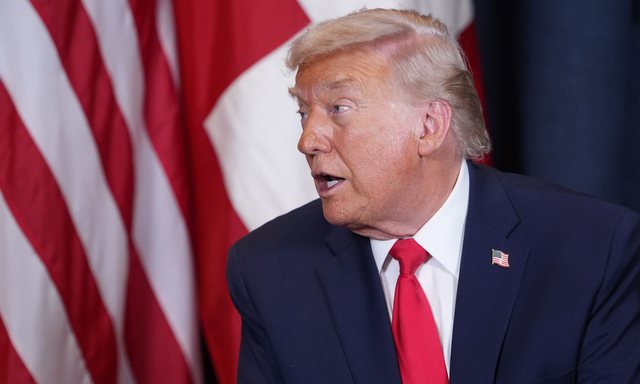 &ldquo;Do t&euml; goditen edhe m&euml; fort se tani&rdquo;, Leavitt: Trump nuk