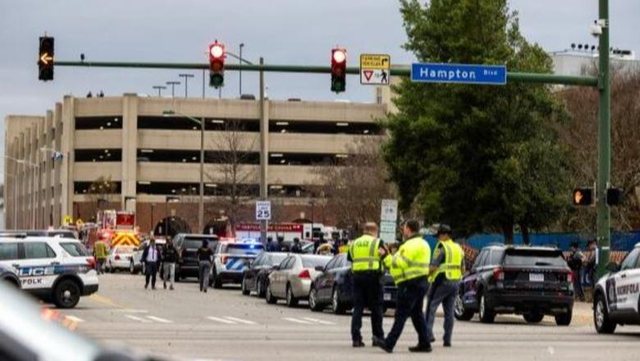 T&euml; sht&euml;na n&euml; Universitetin e Virxhinias, SHBA,  nj&euml; i