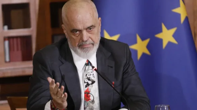 Rama nd&euml;rpret konferenc&euml;n p&euml;r shtyp, ja &ccedil;far&euml; ndodhi