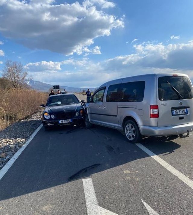 Aksident në rrugën Korçë-Ersekë, 2 të plagosur