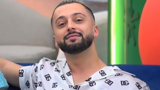 &ldquo;Jam n&euml; ankth, kam vepruar...&rdquo;/ &Ccedil;far&euml; tha Gjesti