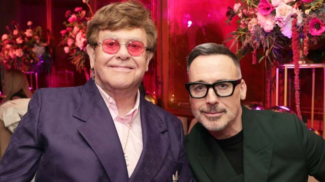 &ldquo;Nuk &euml;sht&euml; e leht&euml; &rdquo;/ Bashk&euml;shorti i Elton John