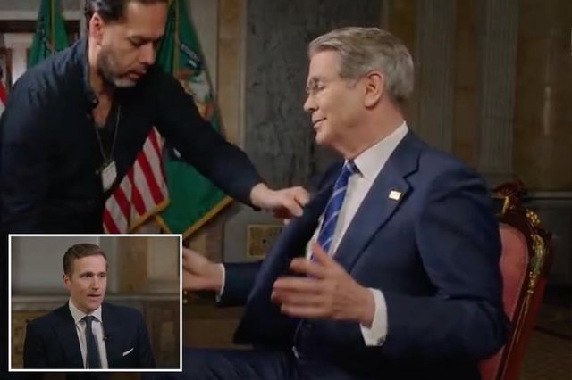 Video virale, Sekretarin e Thesarit t&euml; SHBA e merr Trump n&euml; telefon!