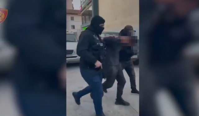 I shpallur n&euml; k&euml;rkim nd&euml;rkomb&euml;tar nga Kosova, vihet n&euml;