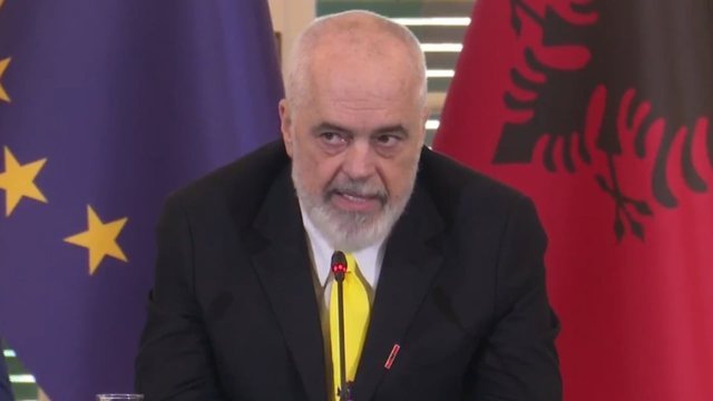 Kosova njohu kartat serbe te identitetit, Rama: Ballkani Per&euml;ndimor n&euml;