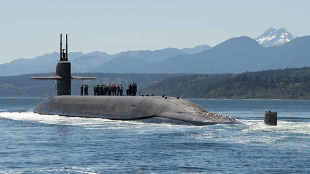 Nëndetësja amerikane me raketa bërthamore largohet nga baza