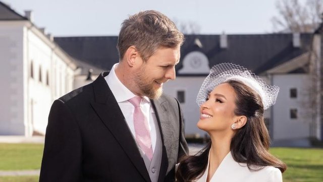 Dy vite pas ndarjes nga Elia Zaharia, Princ Leka II martohet me Blerta