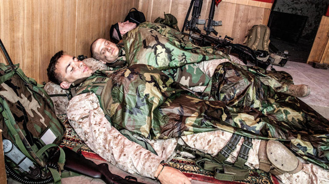 Metoda ushtarake p&euml;r t&euml; r&euml;n&euml; n&euml; gjum&euml; n&euml; dy