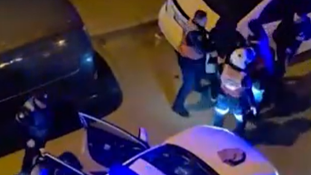 Sherr mes të rinjve në Tiranë! Pesë persona dhunojnë dy