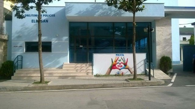 Shp&euml;rthim me l&euml;nd&euml; plas&euml;se n&euml; nj&euml; sht&euml;pi