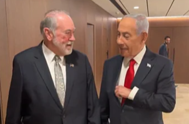 Ambasadori amerikan sigurohet p&euml;r jet&euml;n e Netanyahut, kryeministri i