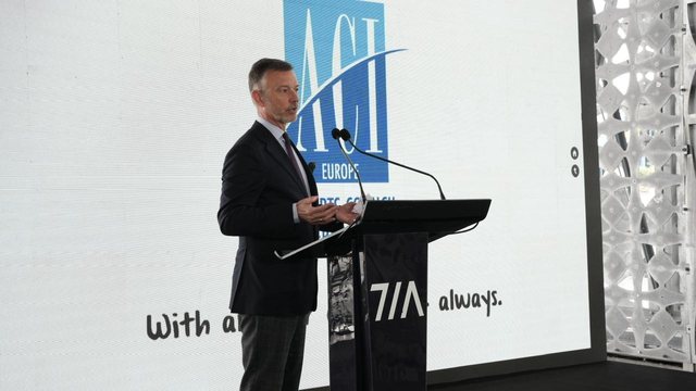 Aeroporti i Tiran&euml;s dhe ACI Europe n&euml;nshkruajn&euml; rezolut&euml;n